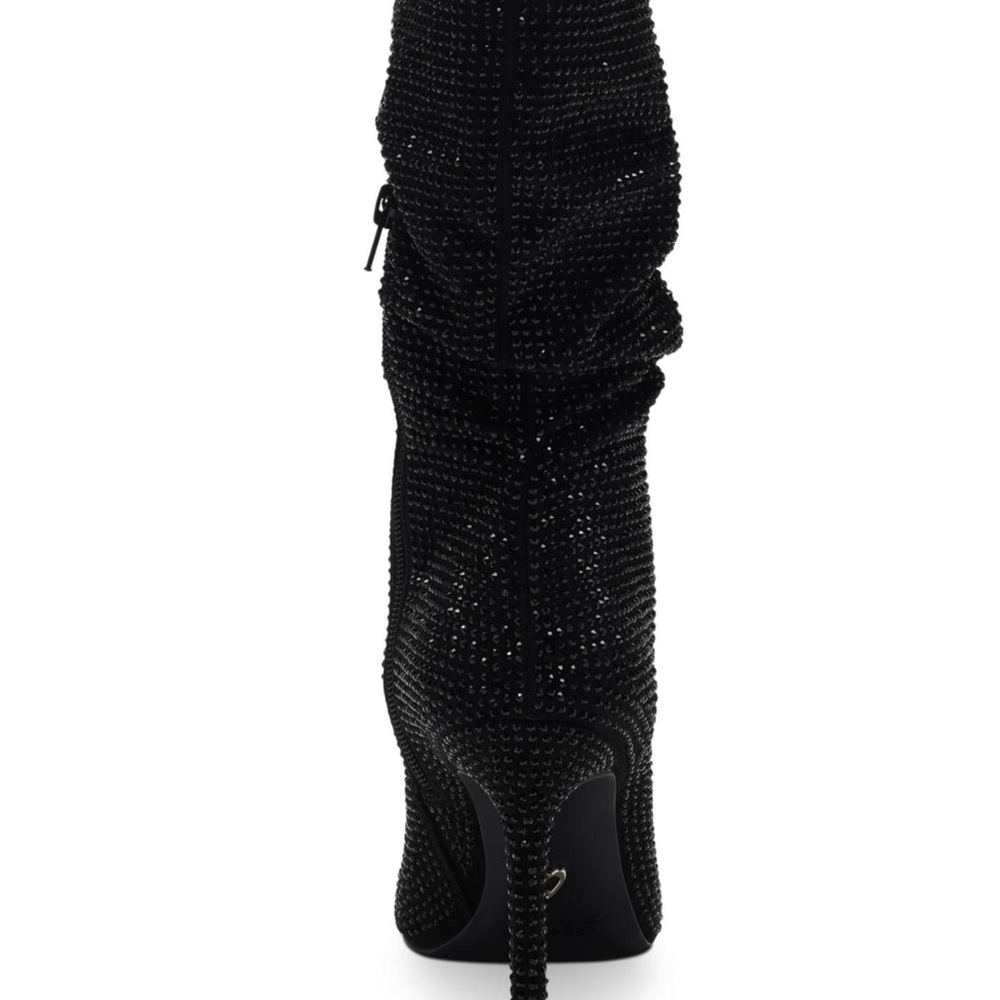 Thalía Sodi sparkly boots.